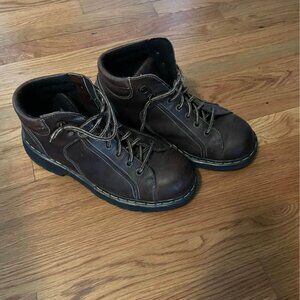 Vintage Dr Doc Martens 9352